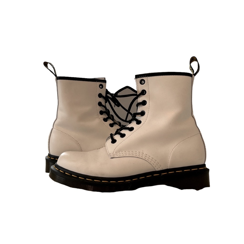 Dock Marten boots 1460, Size 8 Us. Made in Vietnam. Great condition, never worn.